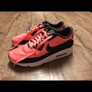 Nike air max’s